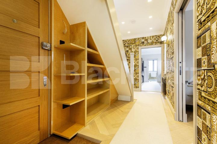 			MINS TO REGENTS PARK & TUBE!, 1 Bedroom, 1 bath, 1 reception Flat			 Parkway, Camden